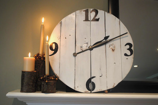 DIY clock made from reclaimed wood