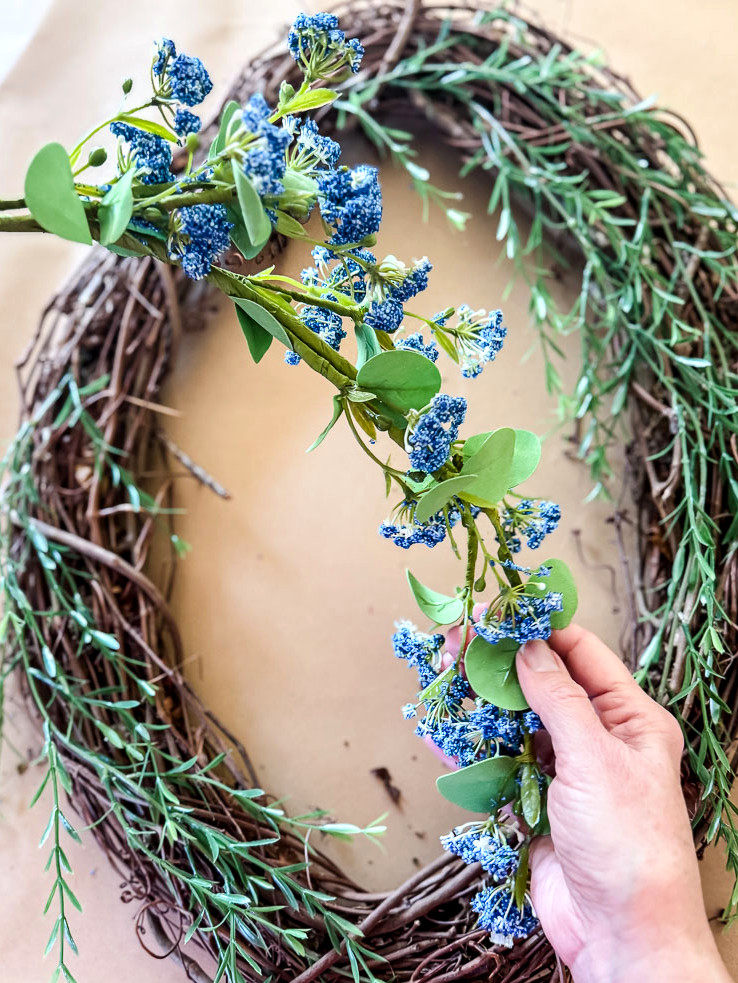 blue queen ann's lace floral stem