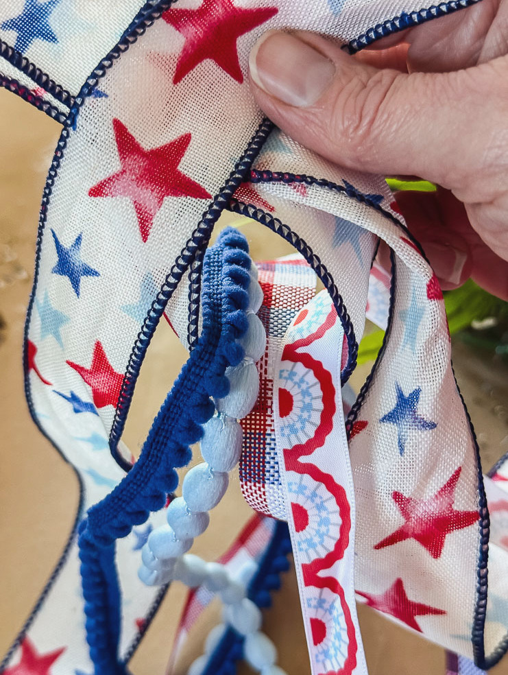 making a patriotic bow for a wreath