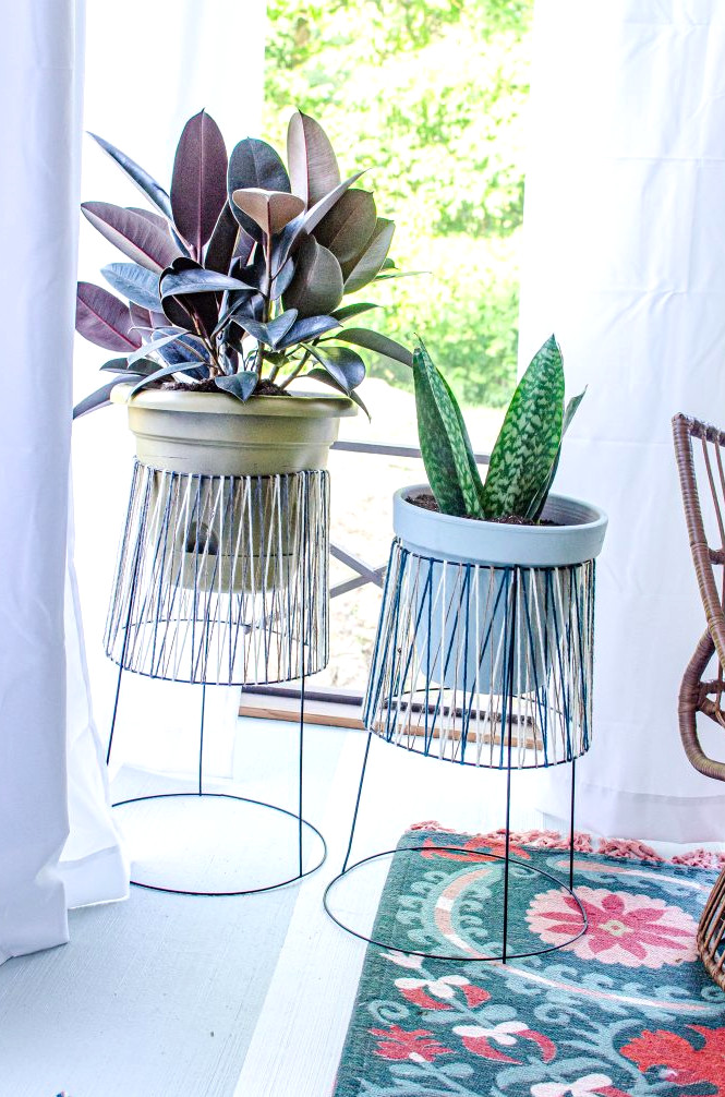 tomato cage plant stand diy