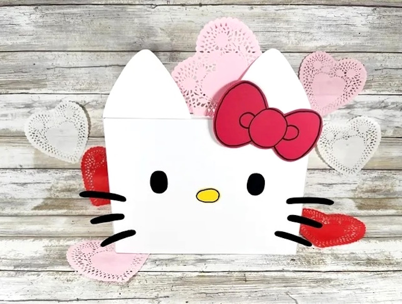 Hello-Kitty-Valentine-Mailbox