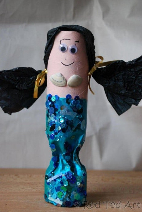 Toilet Paper Roll Mermaids. Cardboard Tube Mermaid craft. Paper Roll Craft Ideas. Love this adorable recycled mermaid craft for summer #preschool #mermaids #toiletpaperolls #cardboard
