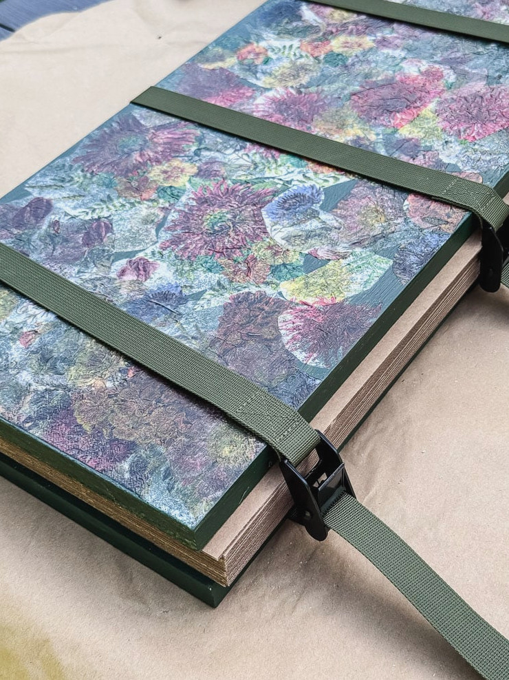 flower press with floral top