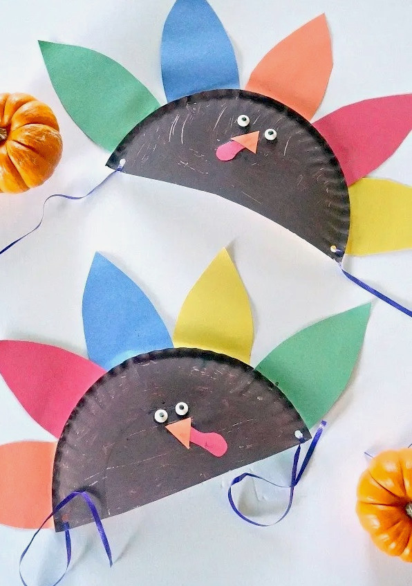 paper plate turkey hats for Thanksgiving