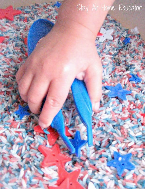 sensory bin for 4th july