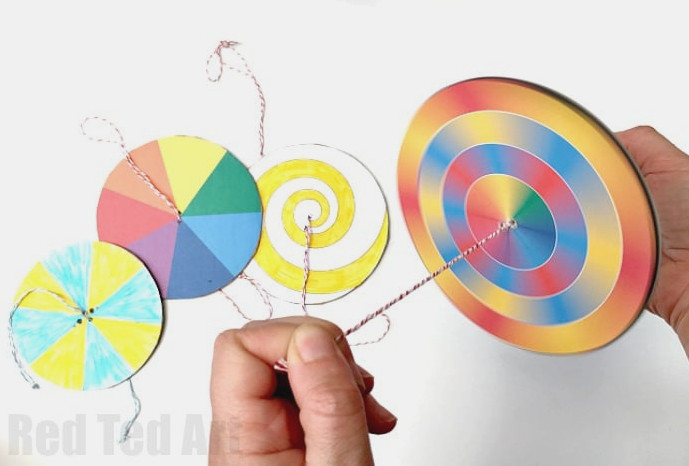 DIY Paper Spinner - simple to make and so fun to play with. Great for an STEAM lessons on colour theory