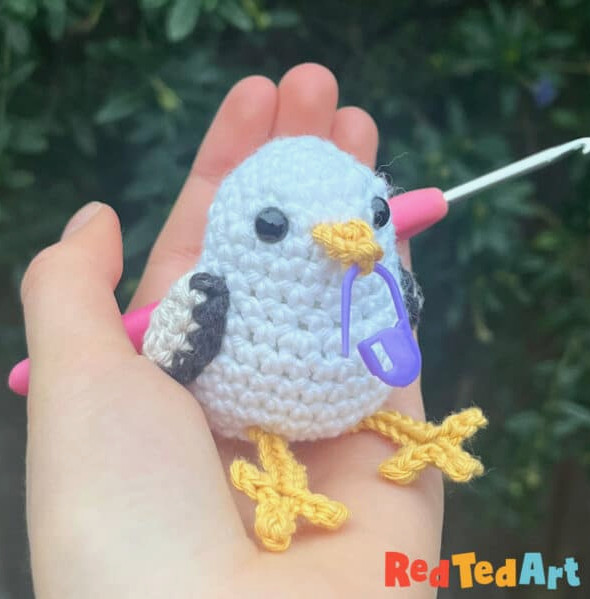 free seagull crochet pattern for beginners learning how to do amigurumi